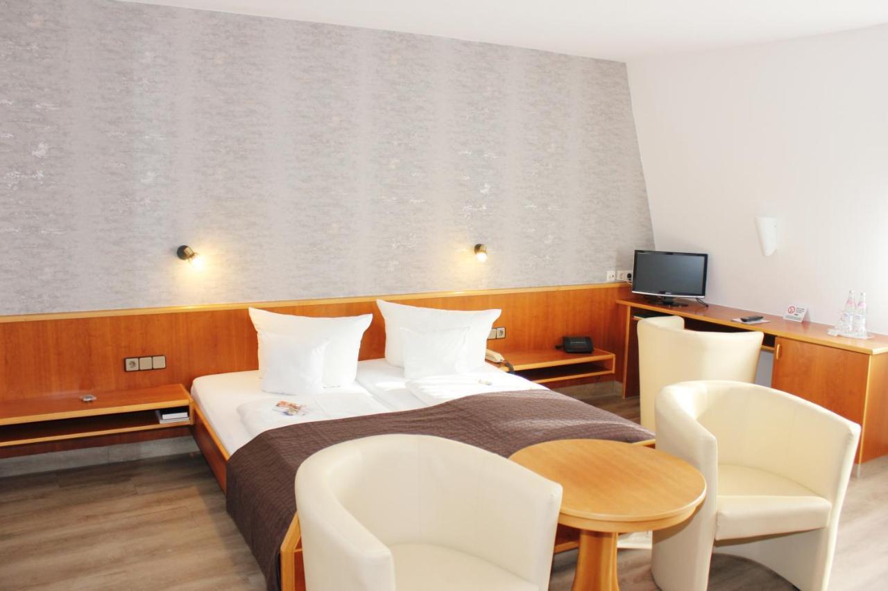 Landhotel Zum Boehm ロート エクステリア 写真