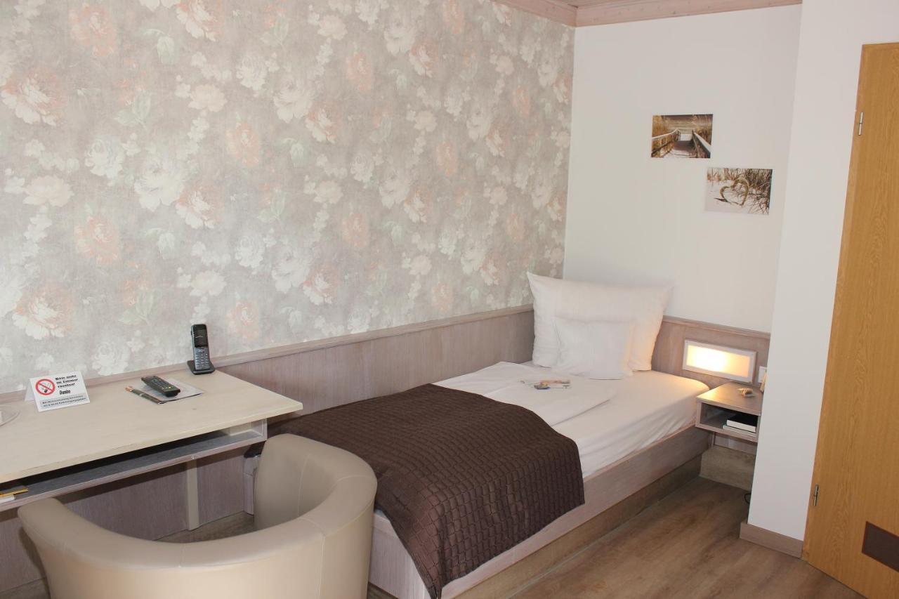 Landhotel Zum Boehm ロート エクステリア 写真